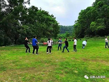击鼓颠球.jpg
