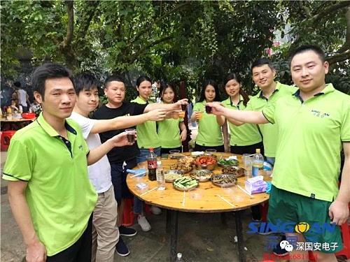 开始用餐.jpg