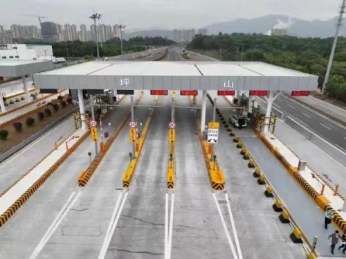 深圳外环高速公路深圳段二期工程正式通车